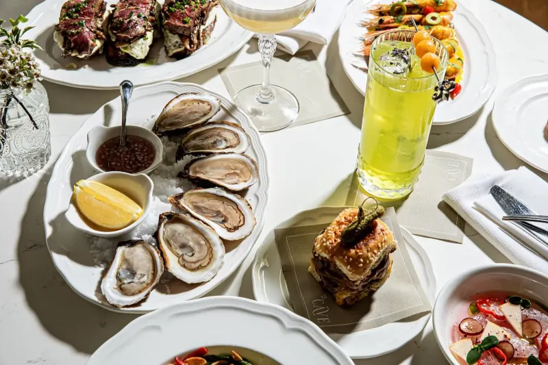 La Cave: Restaurant · Upper King