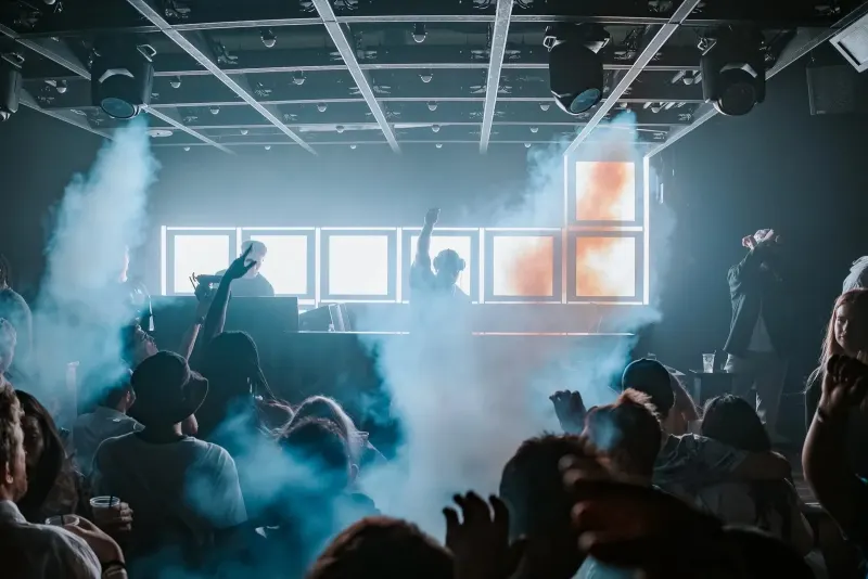 Trio: Nightclub · Upper King